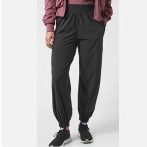 Athleta Savannah Jogger Black Size 2 High Rise Waist Relaxed Fit Quick Dry